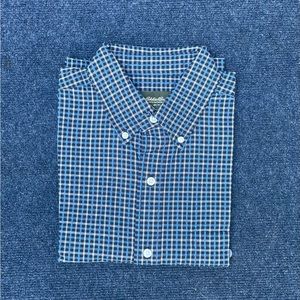 Eddie Bauer NWT 100% cotton lightweight button-down shirt. Short slv.